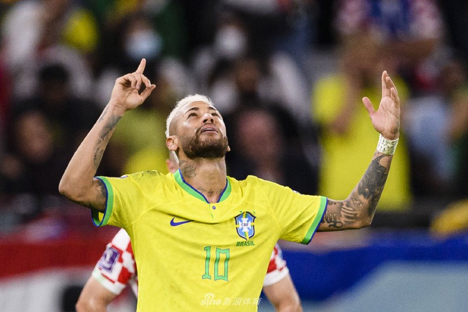 由球员市场 由球员市场