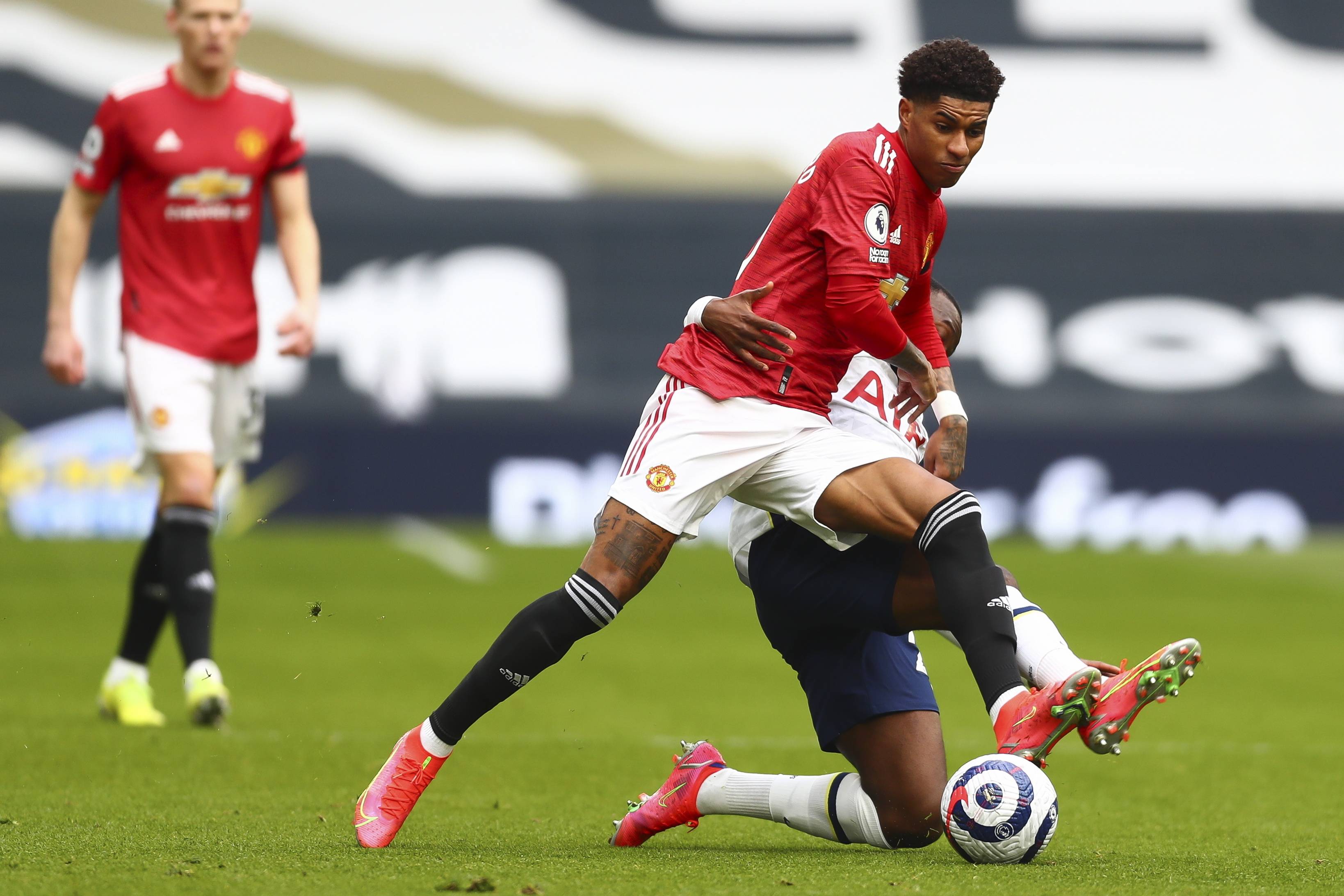 不仅打乱了 不仅打乱了