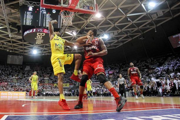 手的压力下 手的压力下